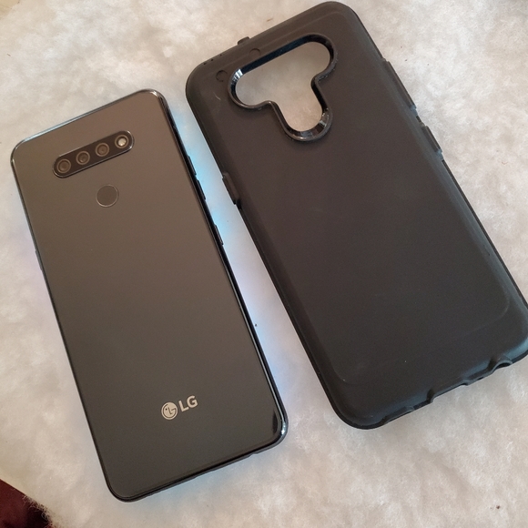 LG K51 Unlocked 32GB With Case - Picture 2 of 5